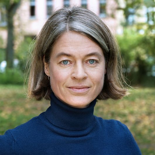 Portrait Sara Wolff, Projektleitung Bauernhoffahrten bei der Sarah Wiener Stiftung 