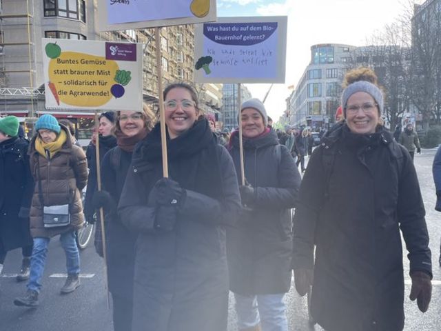 Mitarbeitende der Stiftung auf der Demo